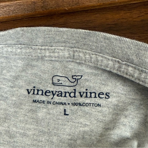 Vineyard Vines Whale Long Sleeve Tee Gray Size L – Football Field Whale Logo Poc - Picture 7 of 9